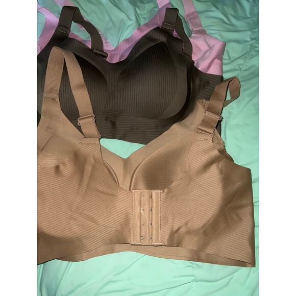 3 Wireless Padded Bras - Picture 2 of 5